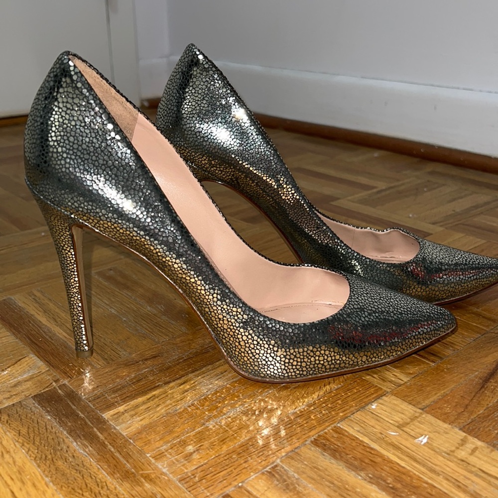 Metallic heels. Size 8